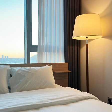 Brown Suites Busan Station Exteriör bild